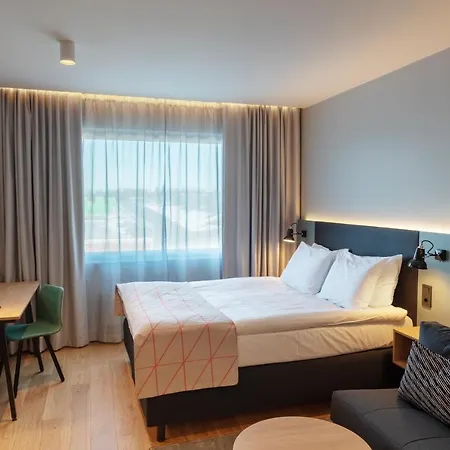 - Expo By Ihg 4*